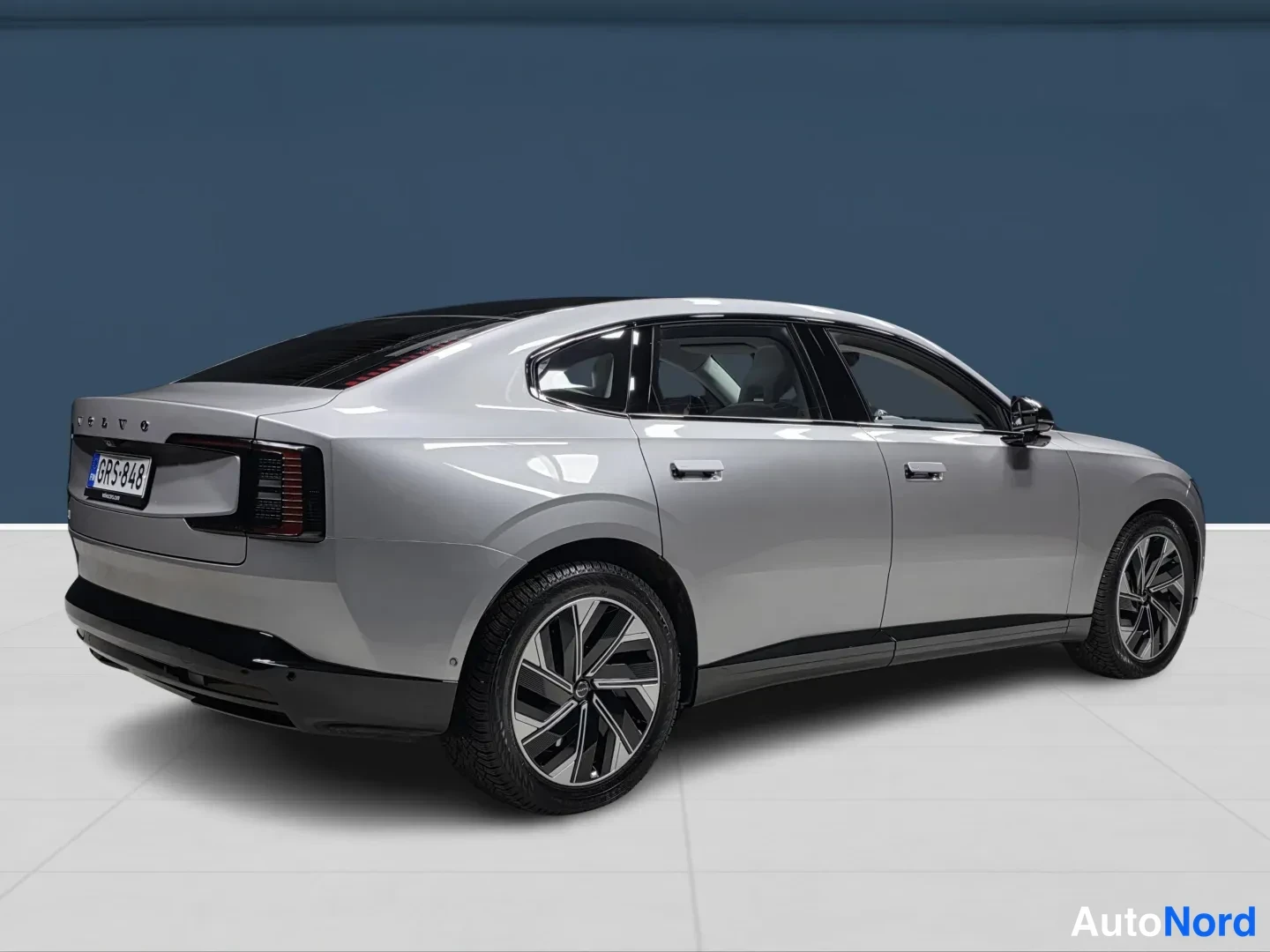 Harmaa Volvo ES90 2026, takaviisto, kuva 6