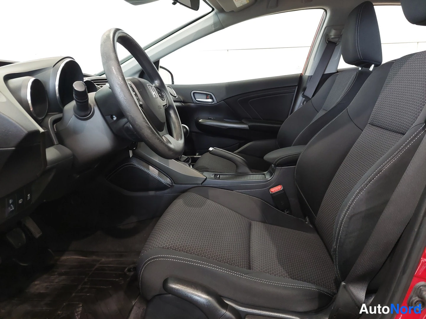 Punainen Honda Civic 2016, kuva 18