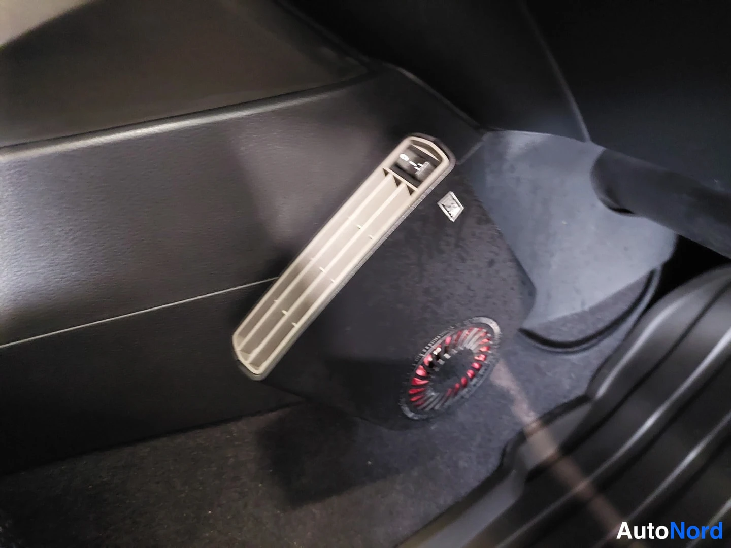 Punainen Honda Civic 2016, kuva 20