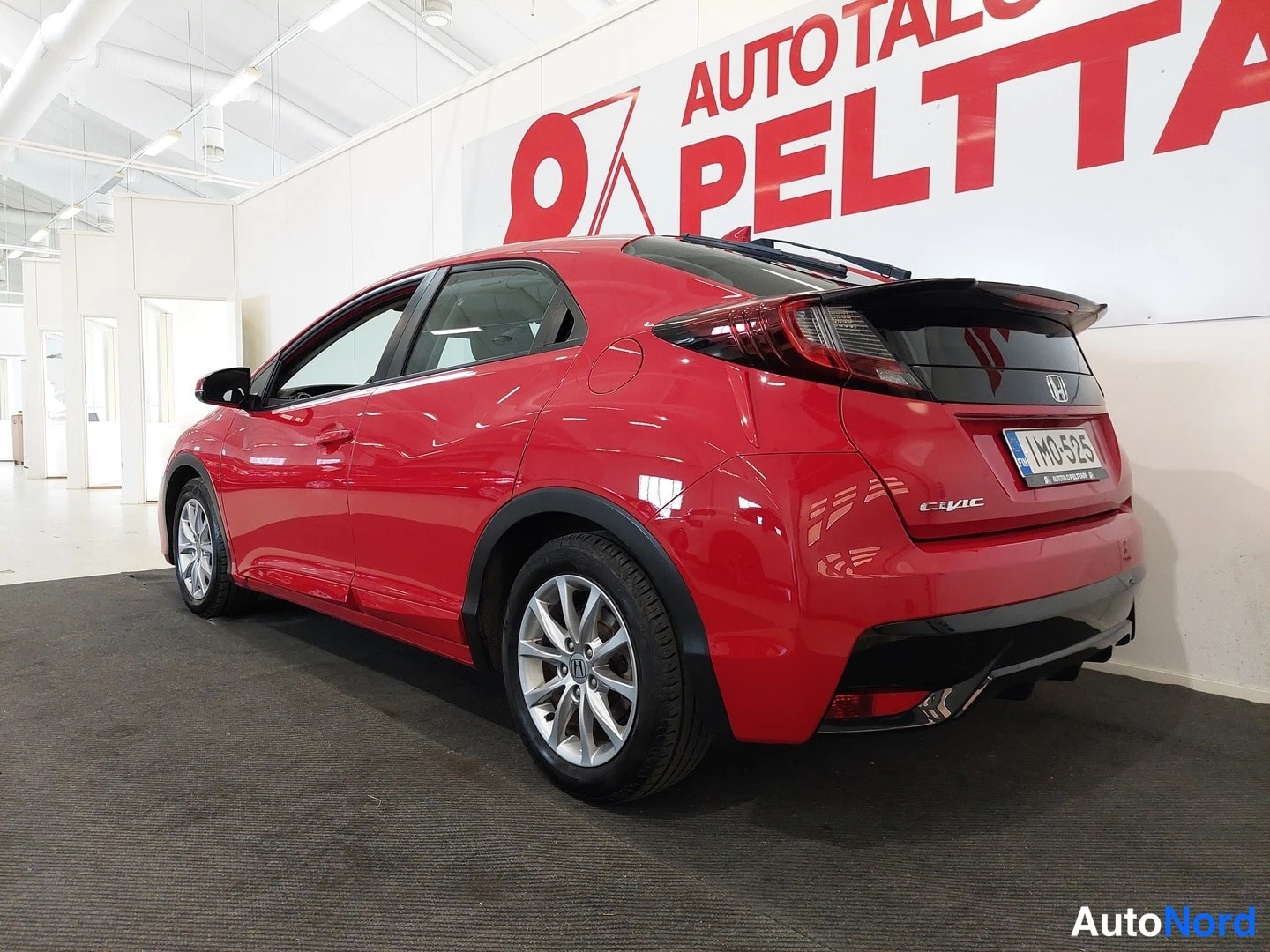 Punainen Honda Civic 2016, takaviisto, kuva 6