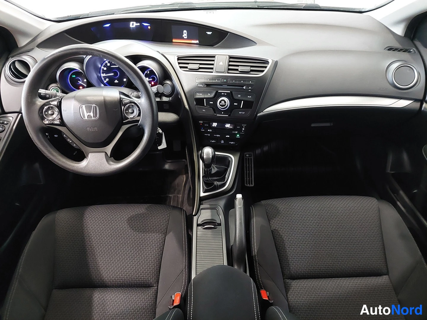 Punainen Honda Civic 2016, kuva 11