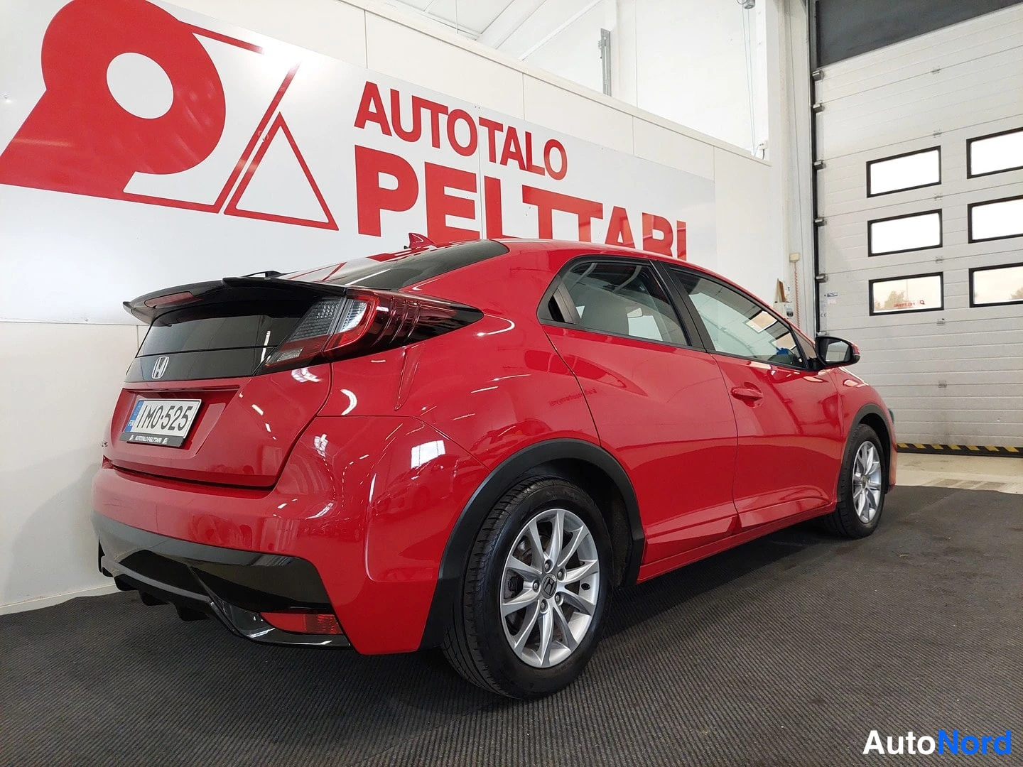 Punainen Honda Civic 2016, takaviisto, kuva 7