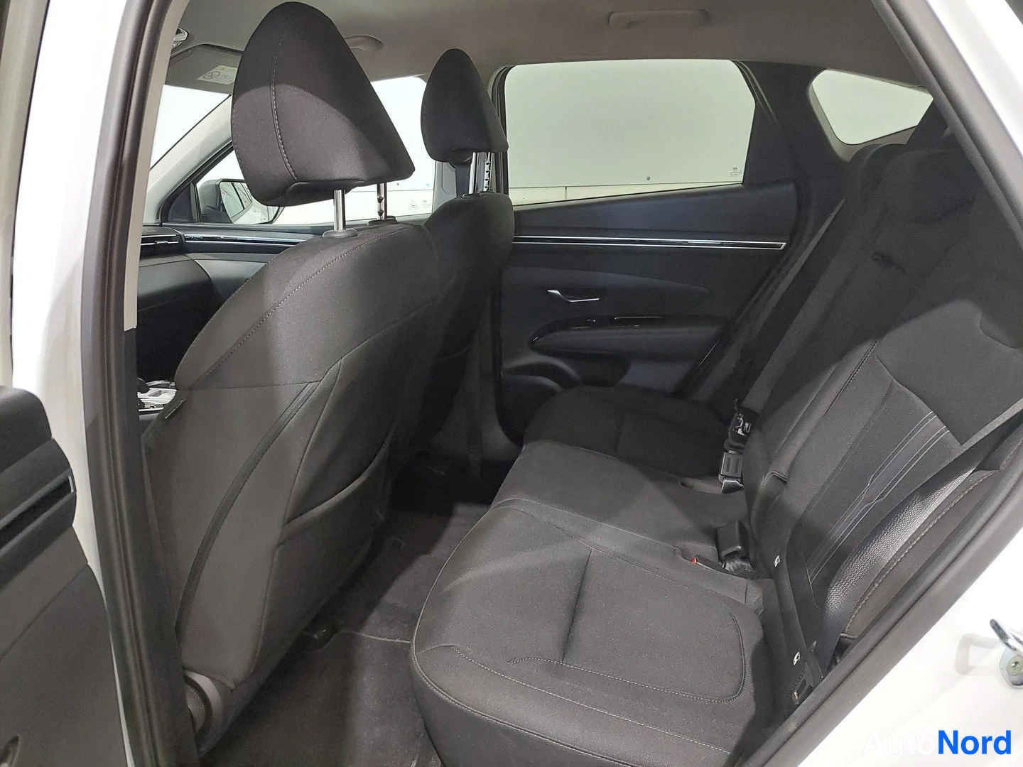 Valkoinen Hyundai Tucson 2022, kuva 12