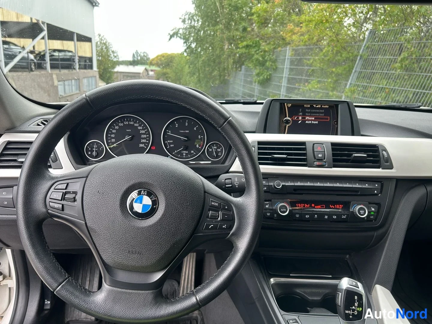 Valkoinen BMW 320d xDrive 2014, kuva 8