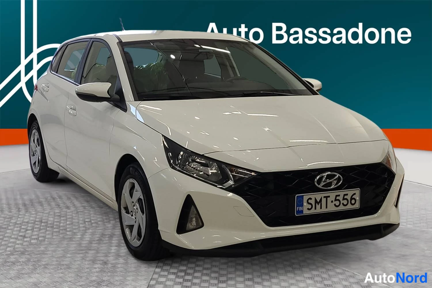 Valkoinen Hyundai I20 2022, etuviisto, keula oikealle, kuva 3