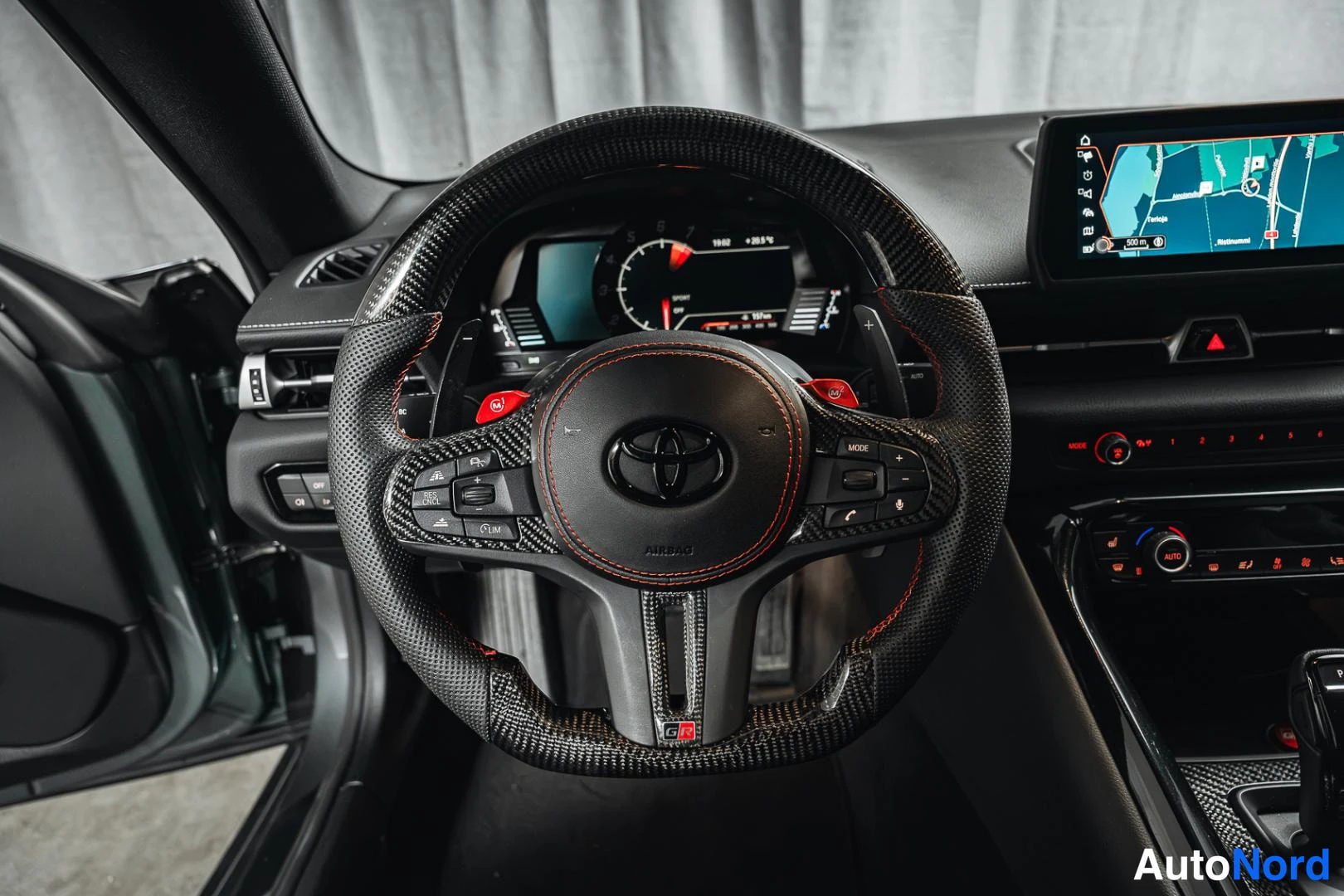 Harmaa Toyota Supra 2022, kuva 11