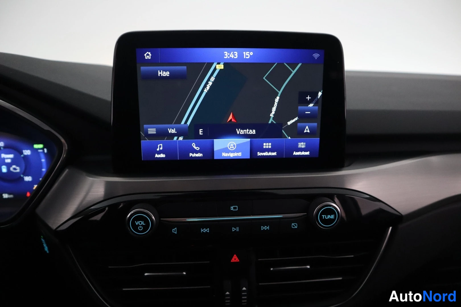 Sininen Ford Kuga 2021, yksityiskohta, kuva 17