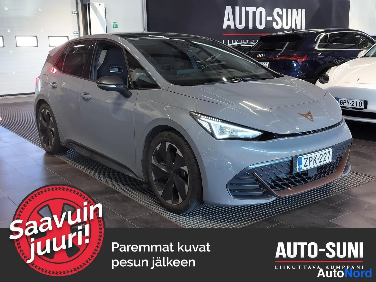 Harmaa Cupra Born 2023, etuviisto, keula oikealle, kuva 2
