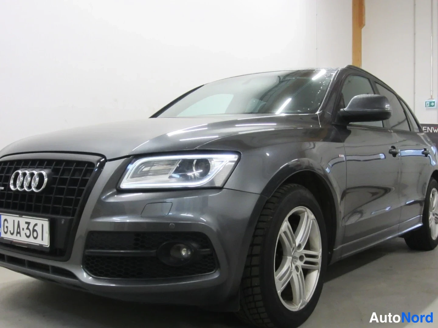 Audi Q5 3,0 TDI S-Line Quattro 239 hv 2011