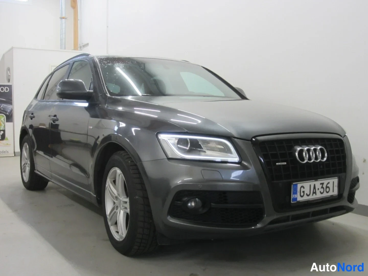 Harmaa Audi Q5 2011, etuviisto, keula oikealle, kuva 4