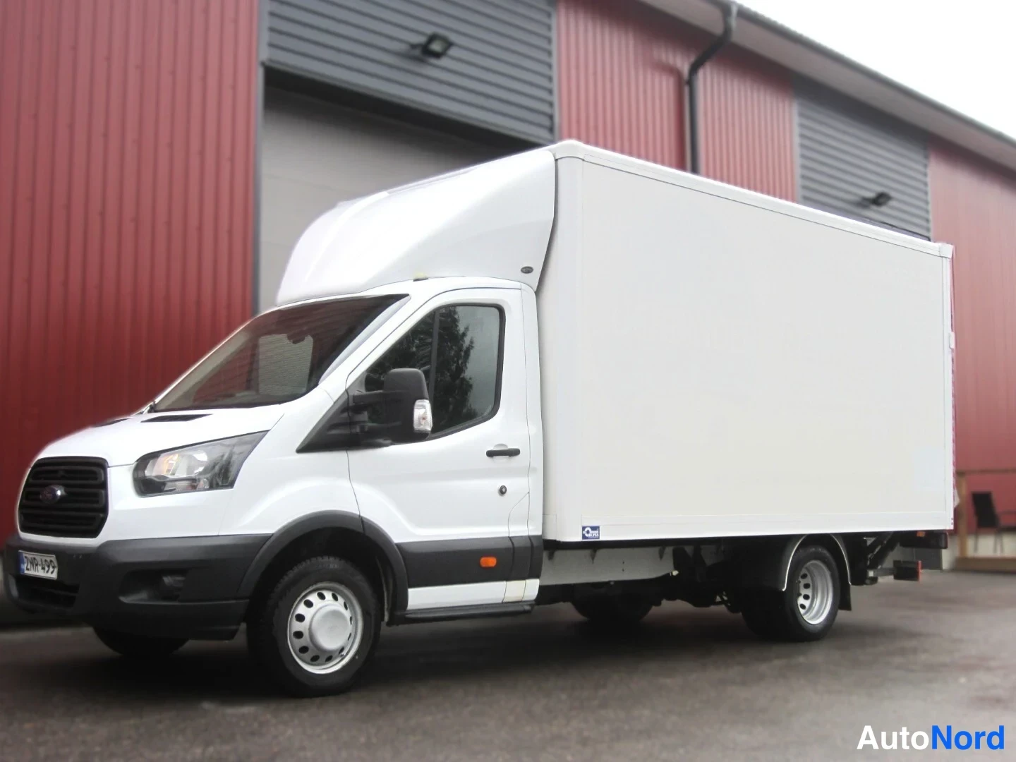 Valkoinen Ford Transit 2019, kuva 16