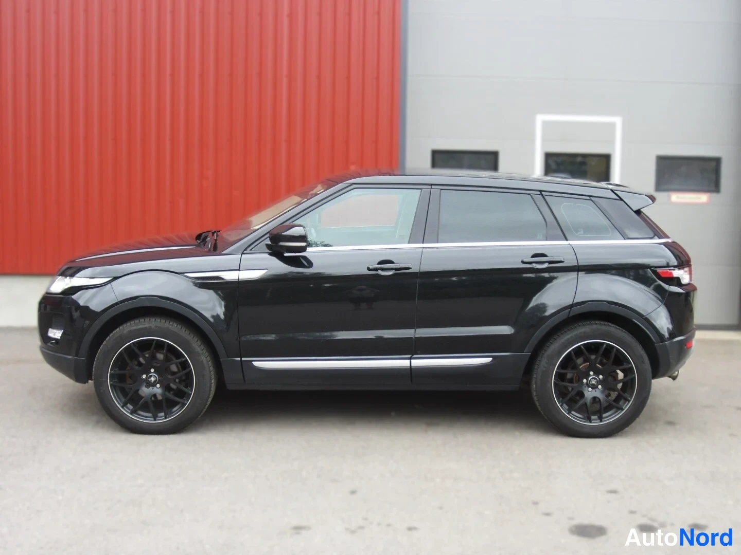 Musta Land Rover Range Rover Evoque 2012, sivulta, kuva 4