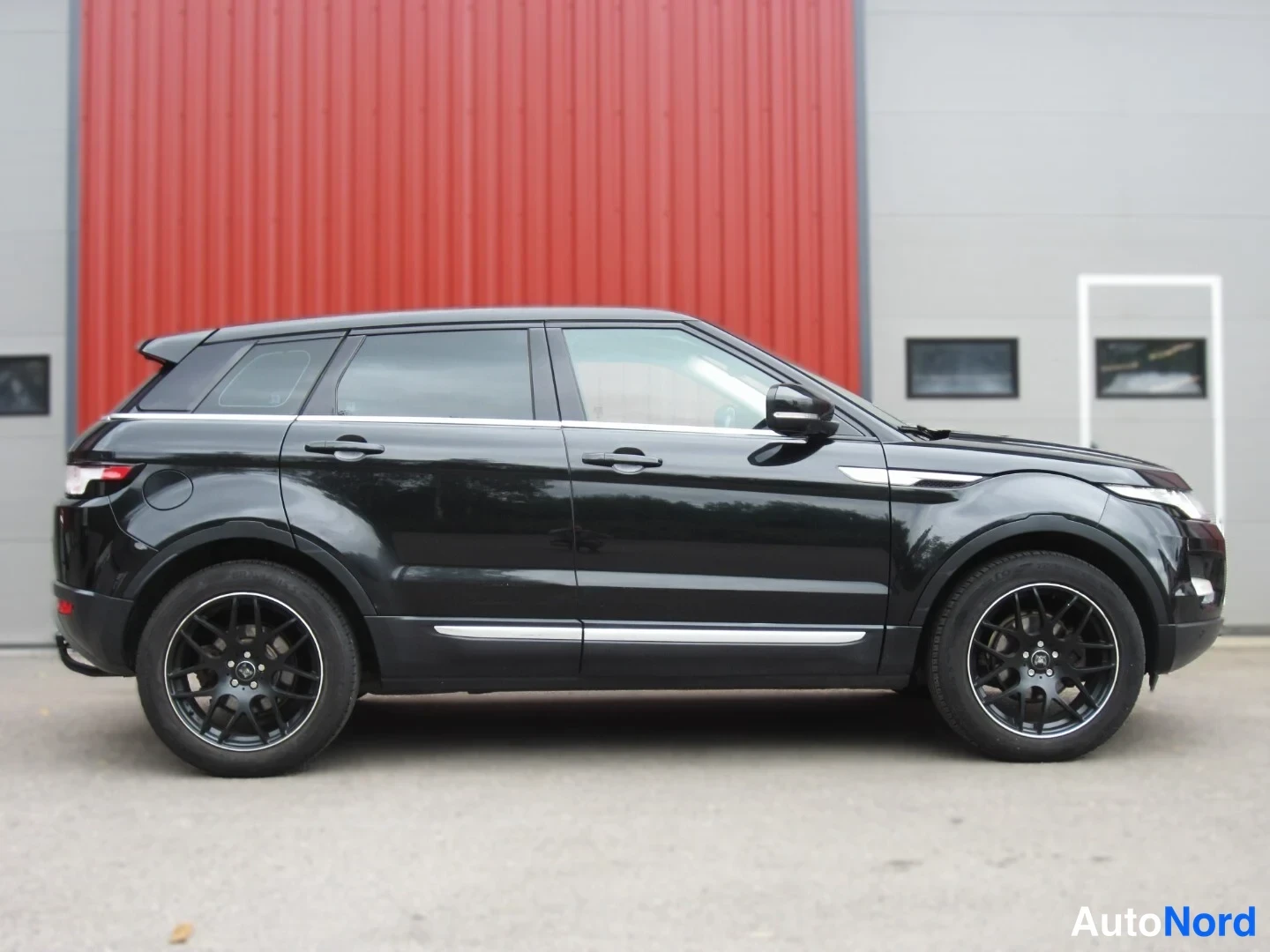 Musta Land Rover Range Rover Evoque 2012, takaviisto, kuva 6