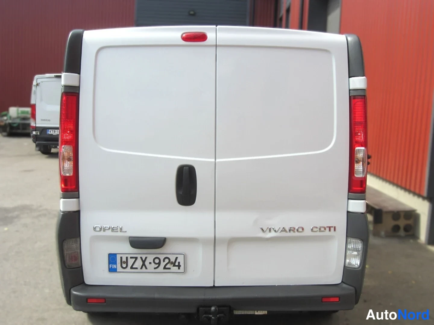 Valkoinen Opel Vivaro 2010, takaa, kuva 8