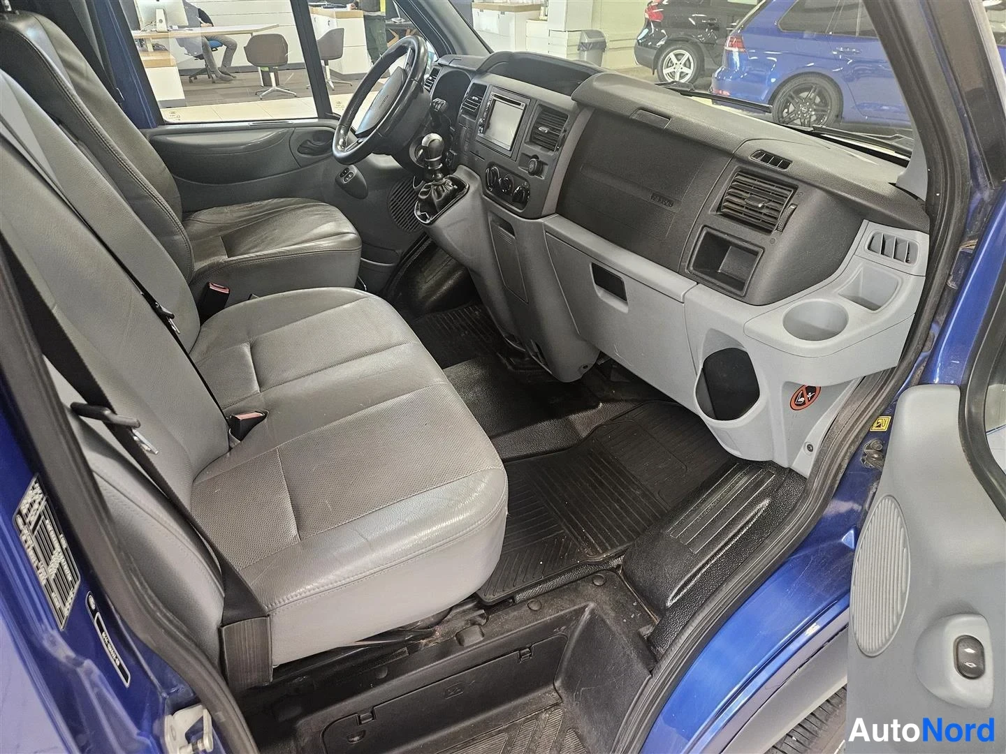 Sininen Ford Transit 2008, kuva 21