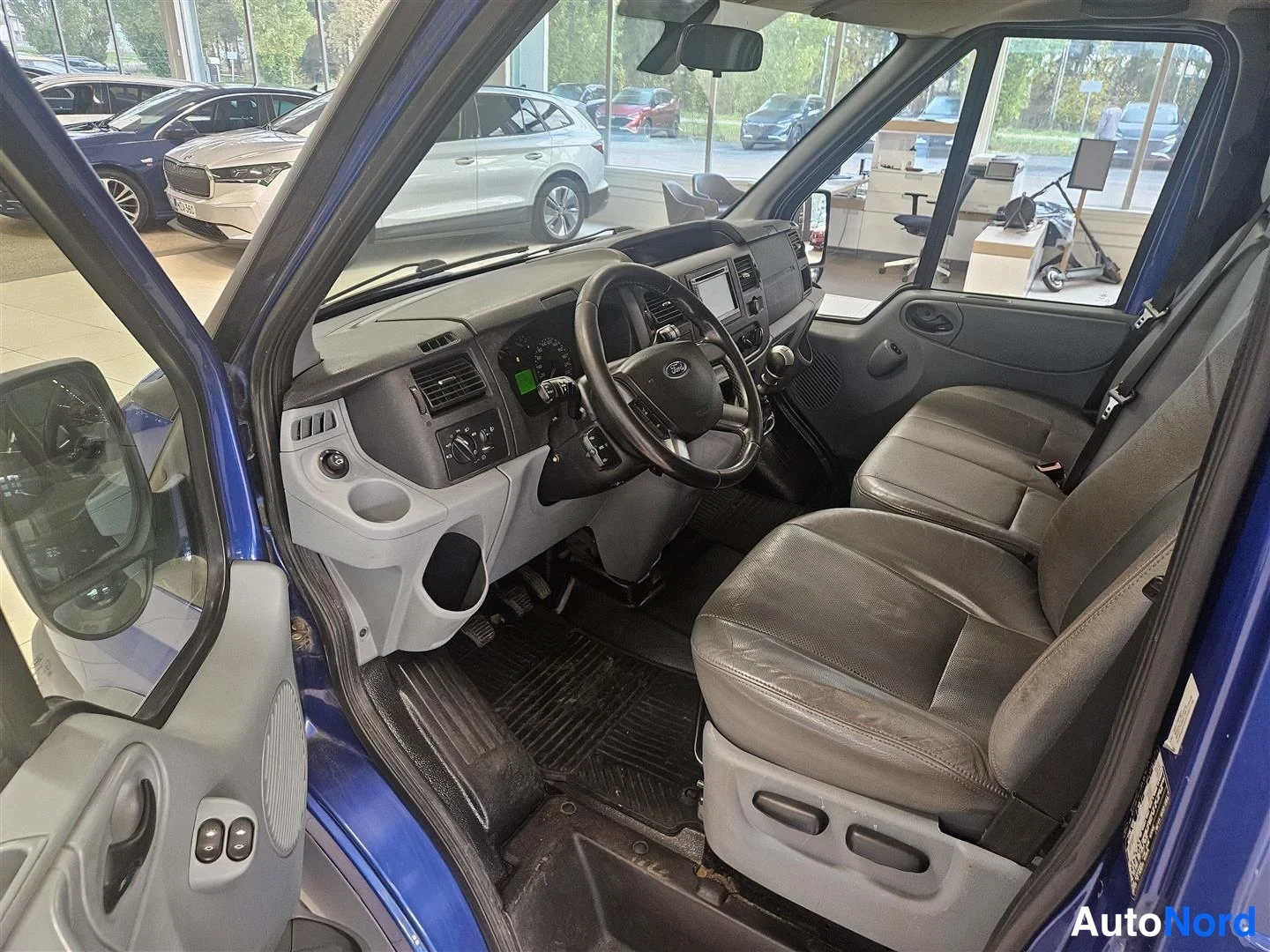 Sininen Ford Transit 2008, kuva 29