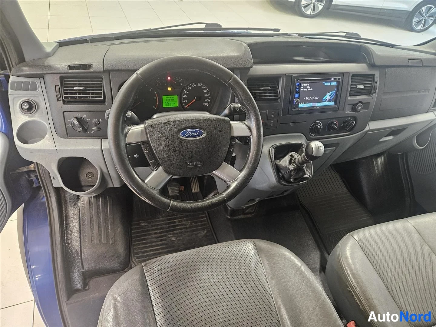Sininen Ford Transit 2008, kuva 10