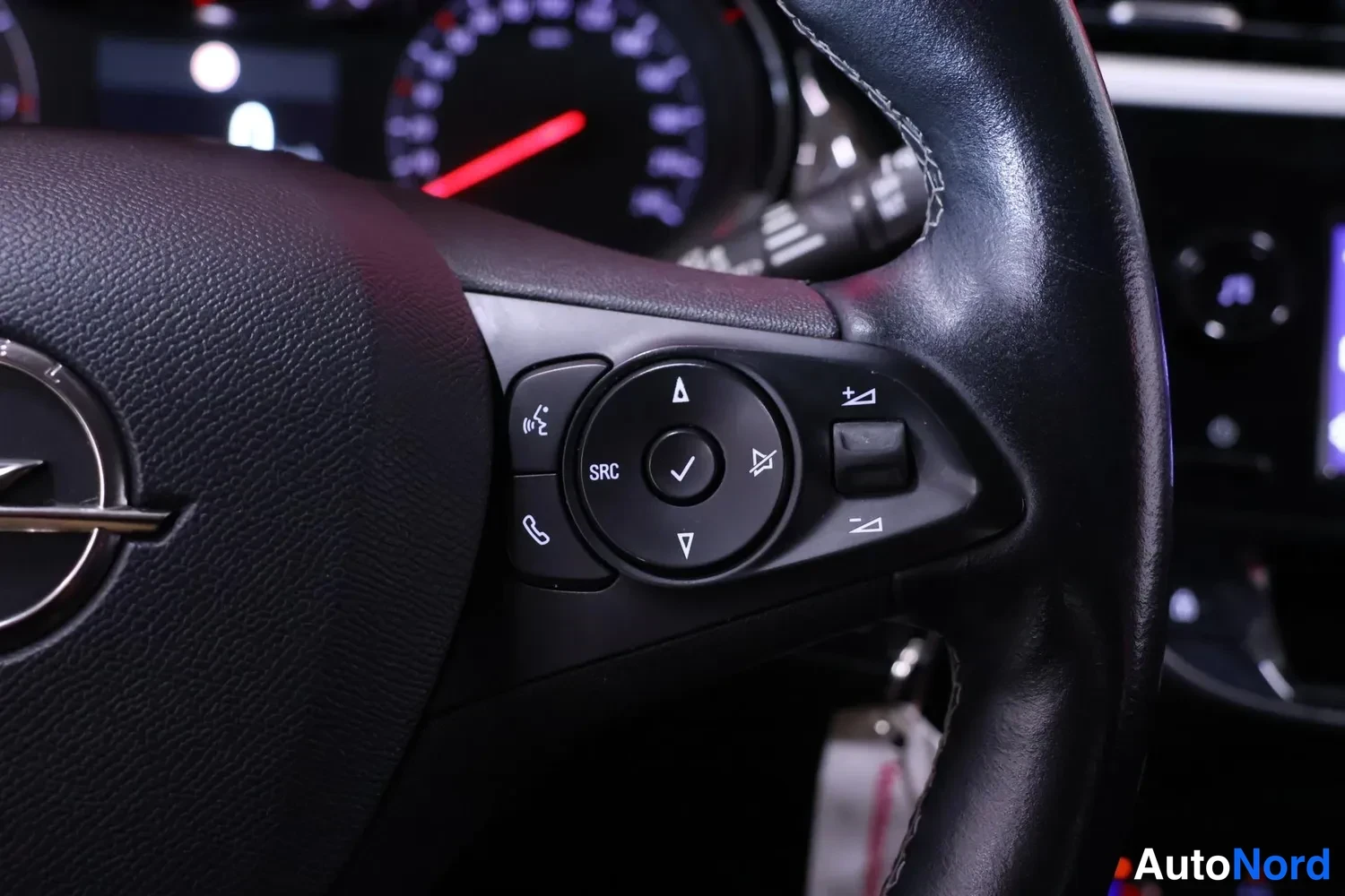 Harmaa Opel Corsa 2020, kuva 17