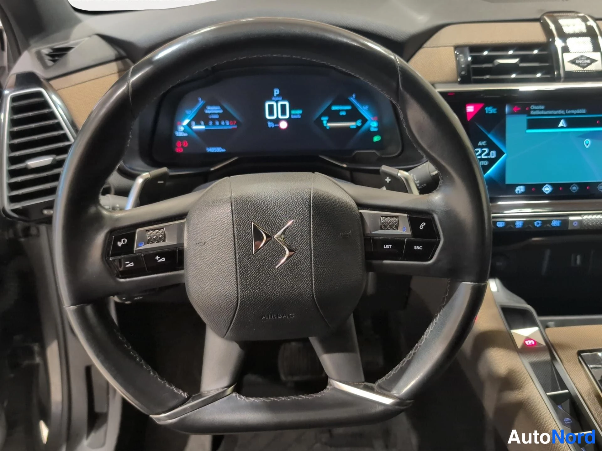 Harmaa DS 7 E-Tense 2021, yksityiskohta, kuva 13