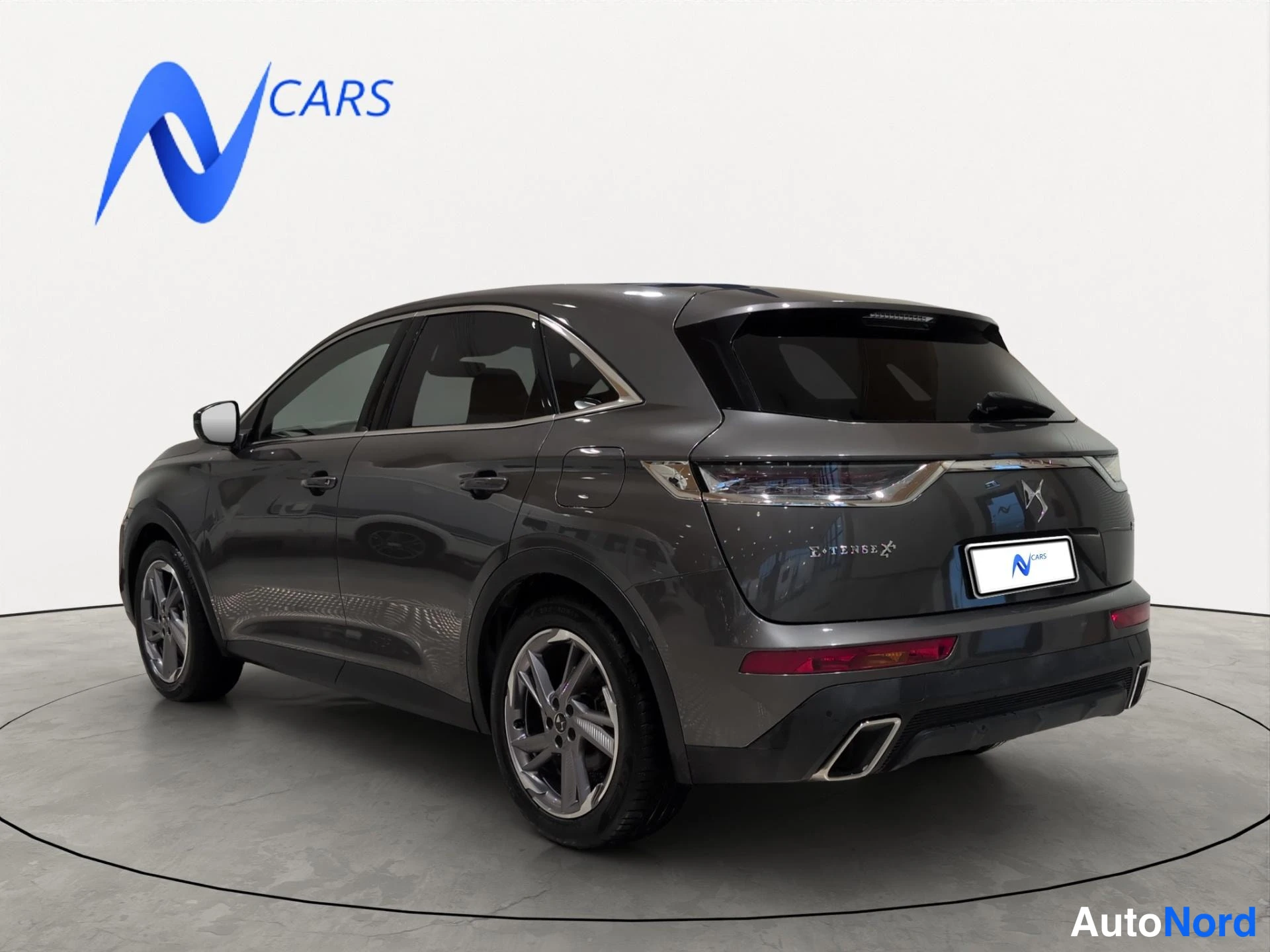 Harmaa DS 7 E-Tense 2021, takaviisto, kuva 3