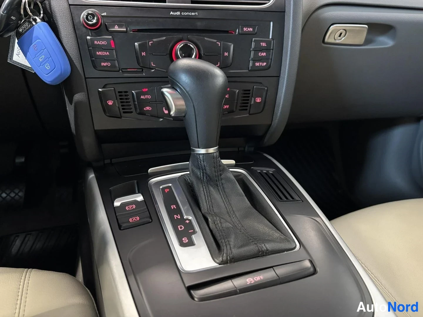 Sininen Audi A5 Sportback 2011, yksityiskohta, kuva 6