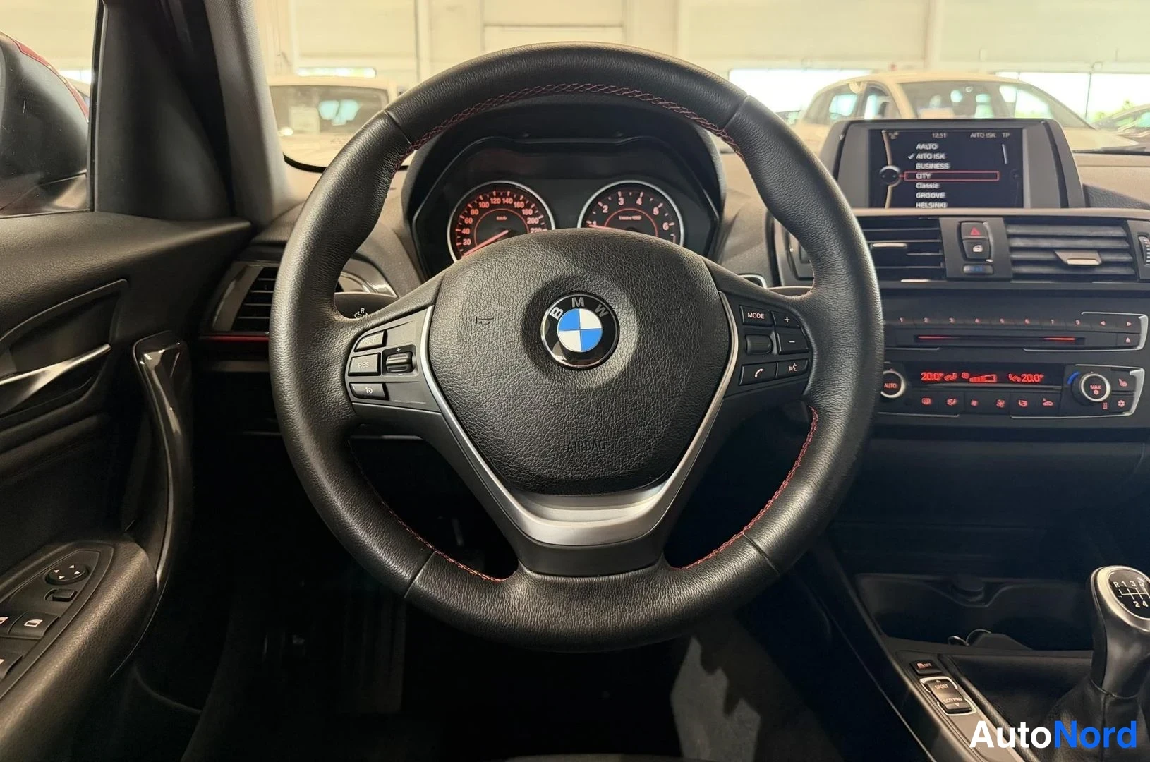 Punainen BMW 116i 2012, kuva 13