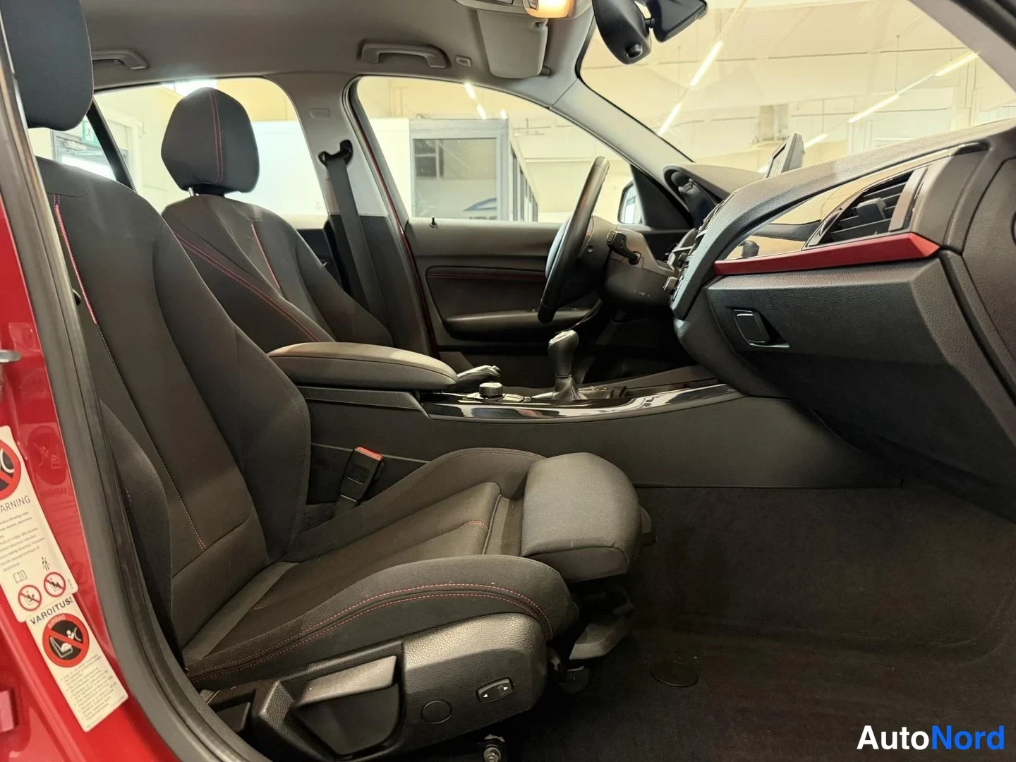Punainen BMW 116i 2012, kuva 9