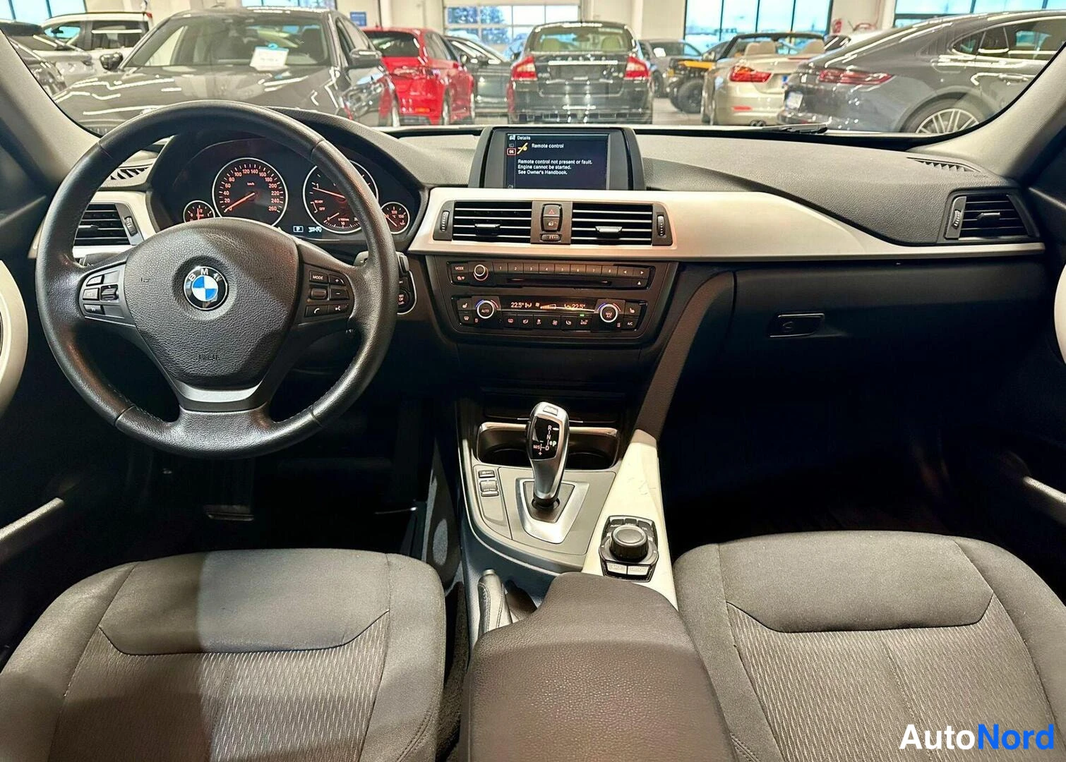 Valkoinen BMW 316d 2014, kuva 13