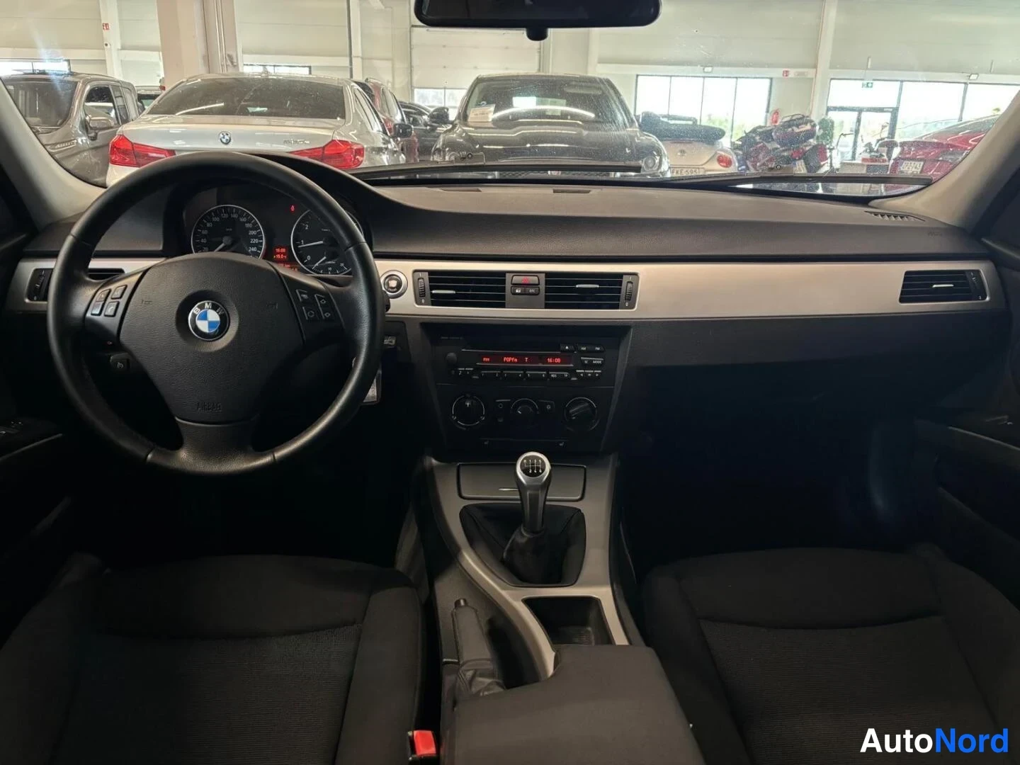 Harmaa BMW 318i 2007, kuva 12