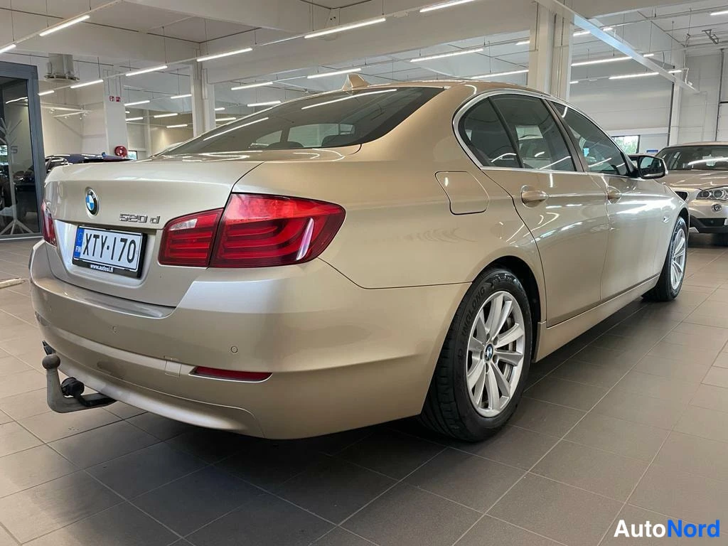 Beige BMW 520d 2011, takaviisto, kuva 6