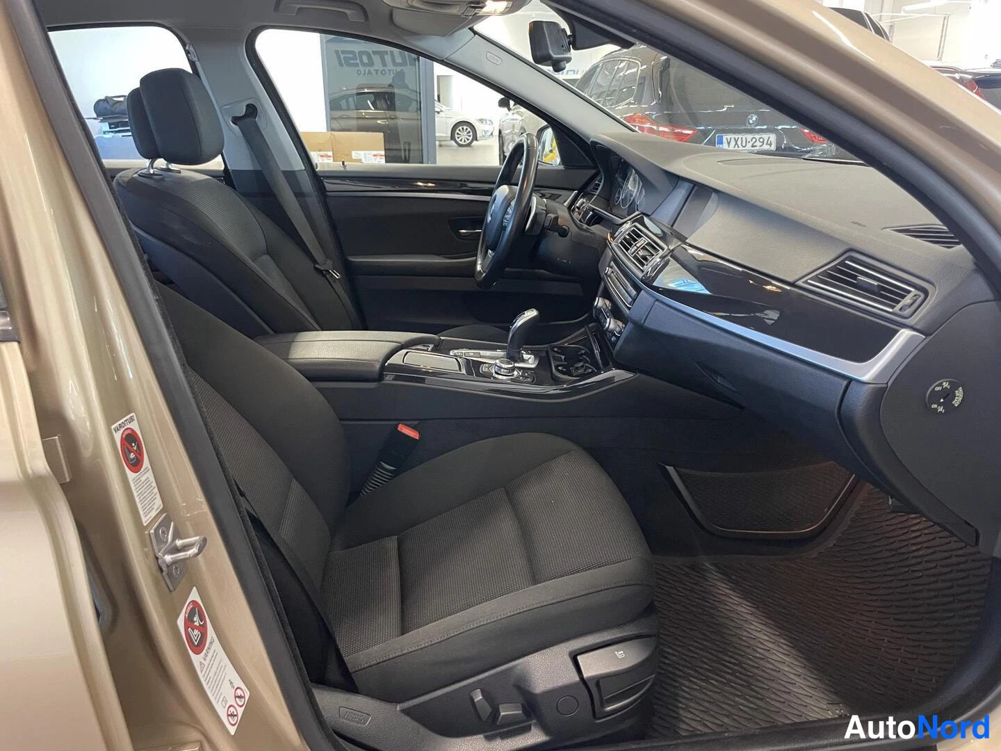 Beige BMW 520d 2011, kuva 8