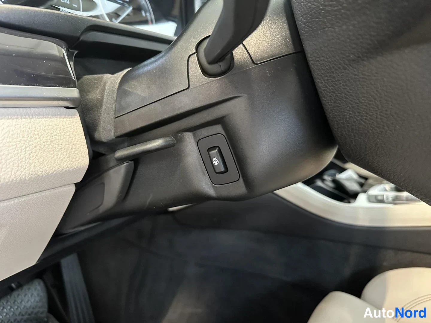 Musta BMW 520d xDrive 2017, kuva 13