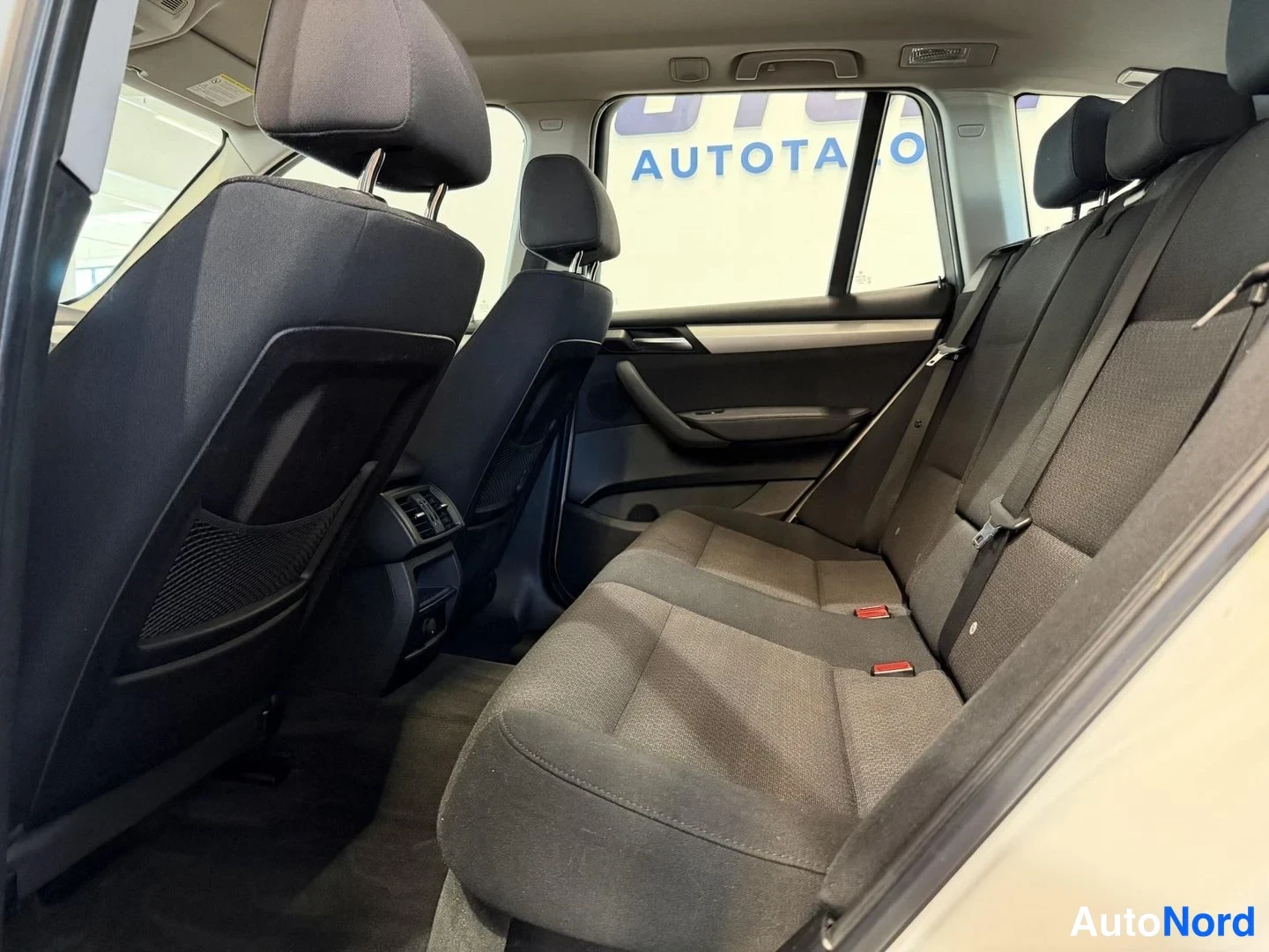 Valkoinen BMW X3 xDrive20d 2012, kuva 8
