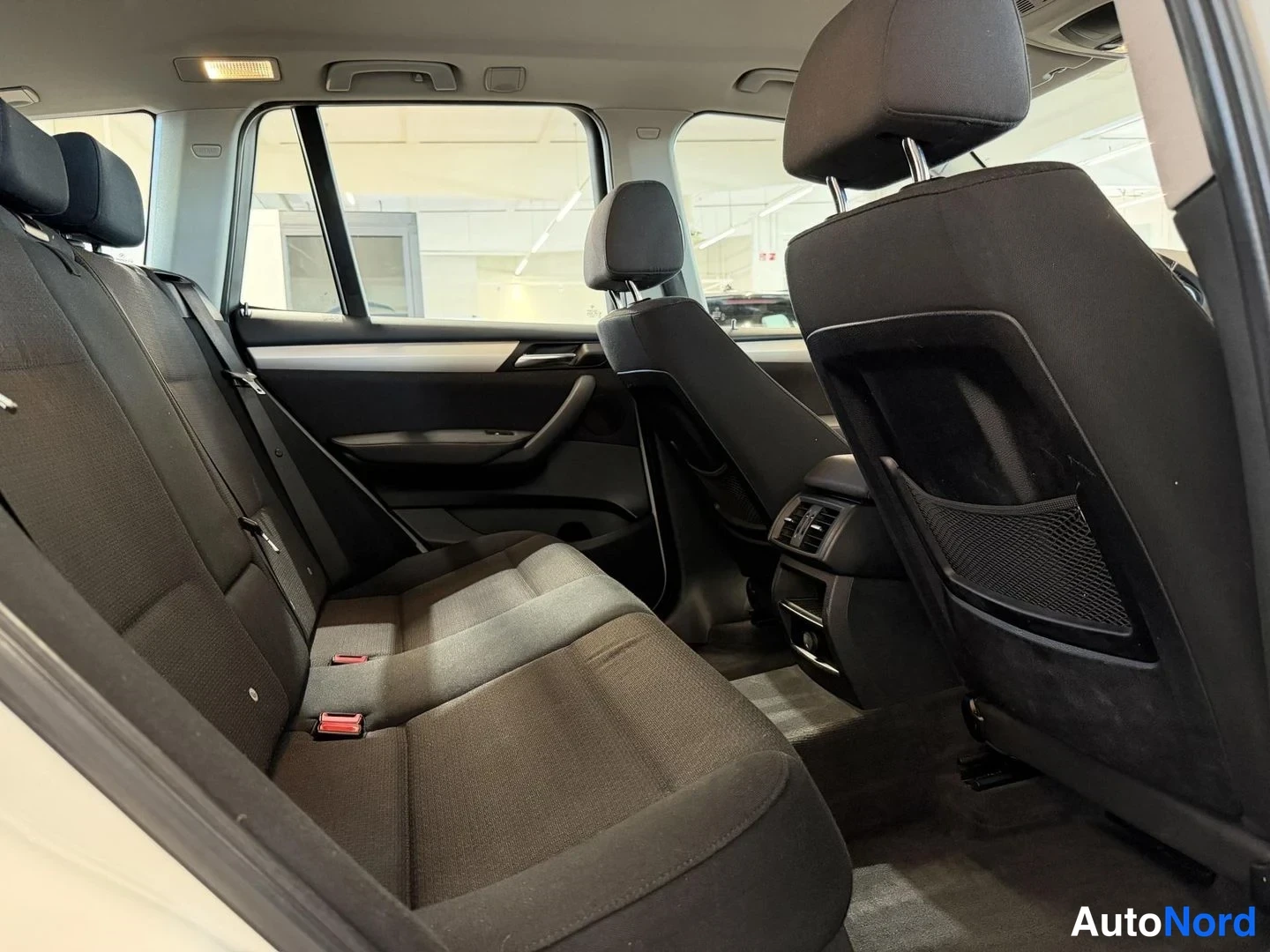 Valkoinen BMW X3 xDrive20d 2012, kuva 10