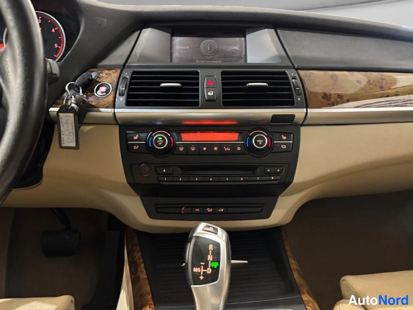 Valkoinen BMW X5 2009, kuva 12