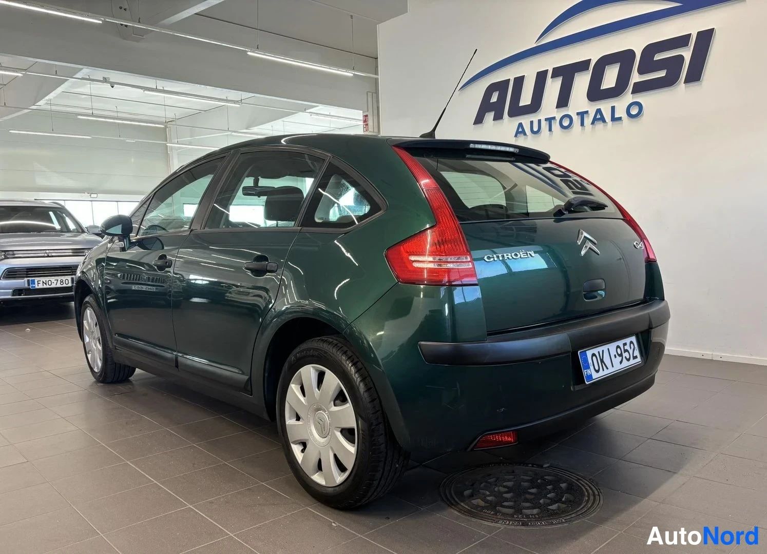 Vihreä Citroen C4 2005, takaviisto, kuva 4
