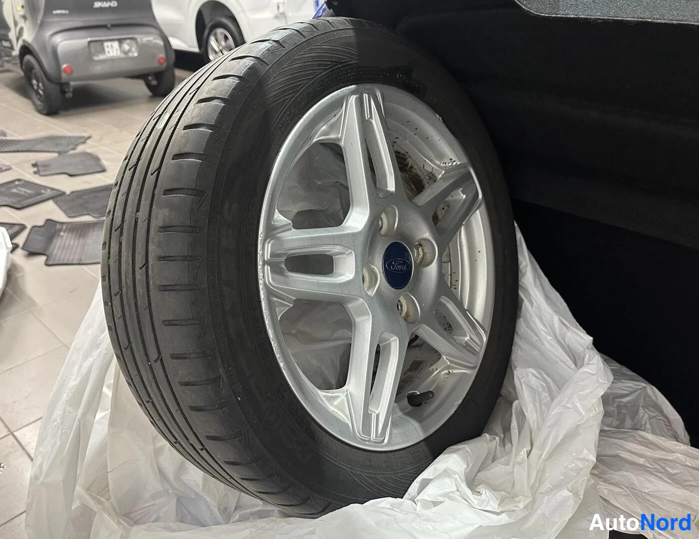 Sininen Ford Fiesta 2013, kuva 10