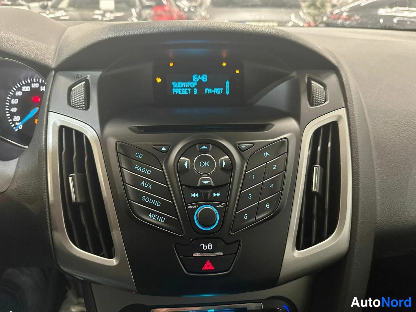 Sininen Ford Focus 2015, kuva 11