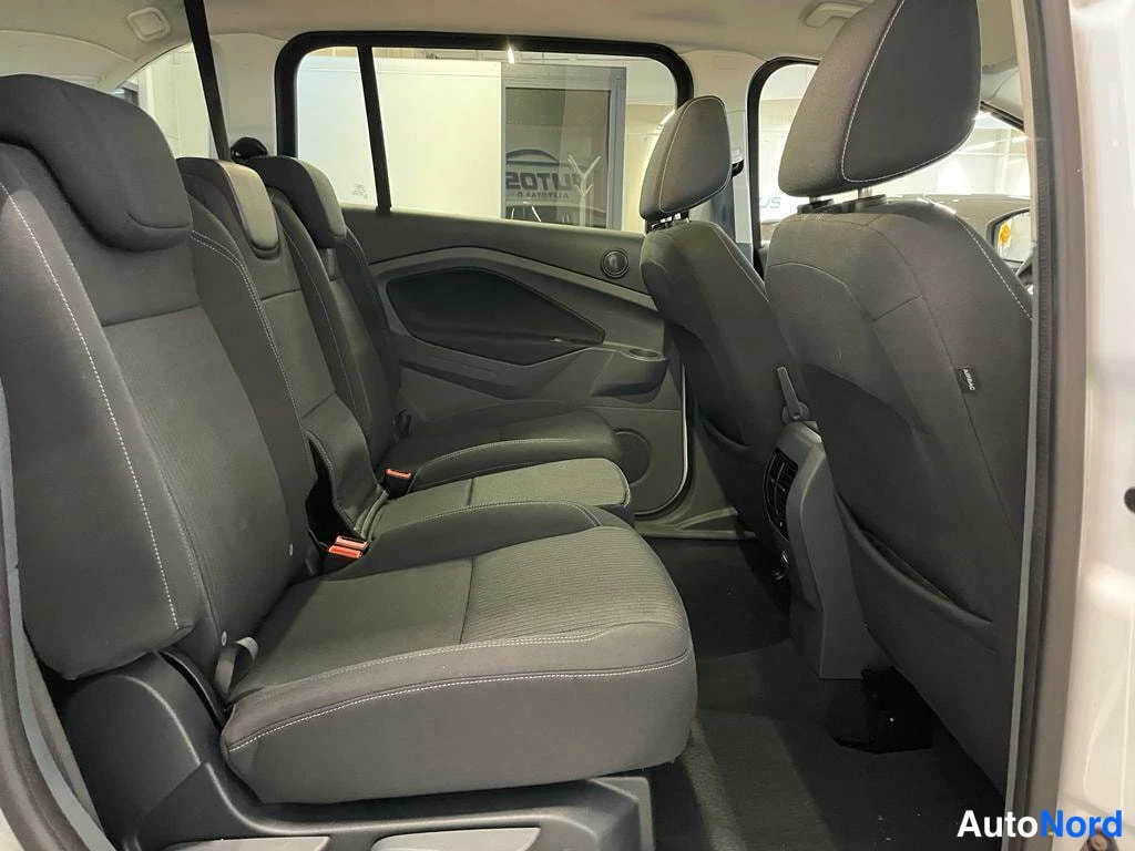 Valkoinen Ford Grand C-Max 2014, kuva 13