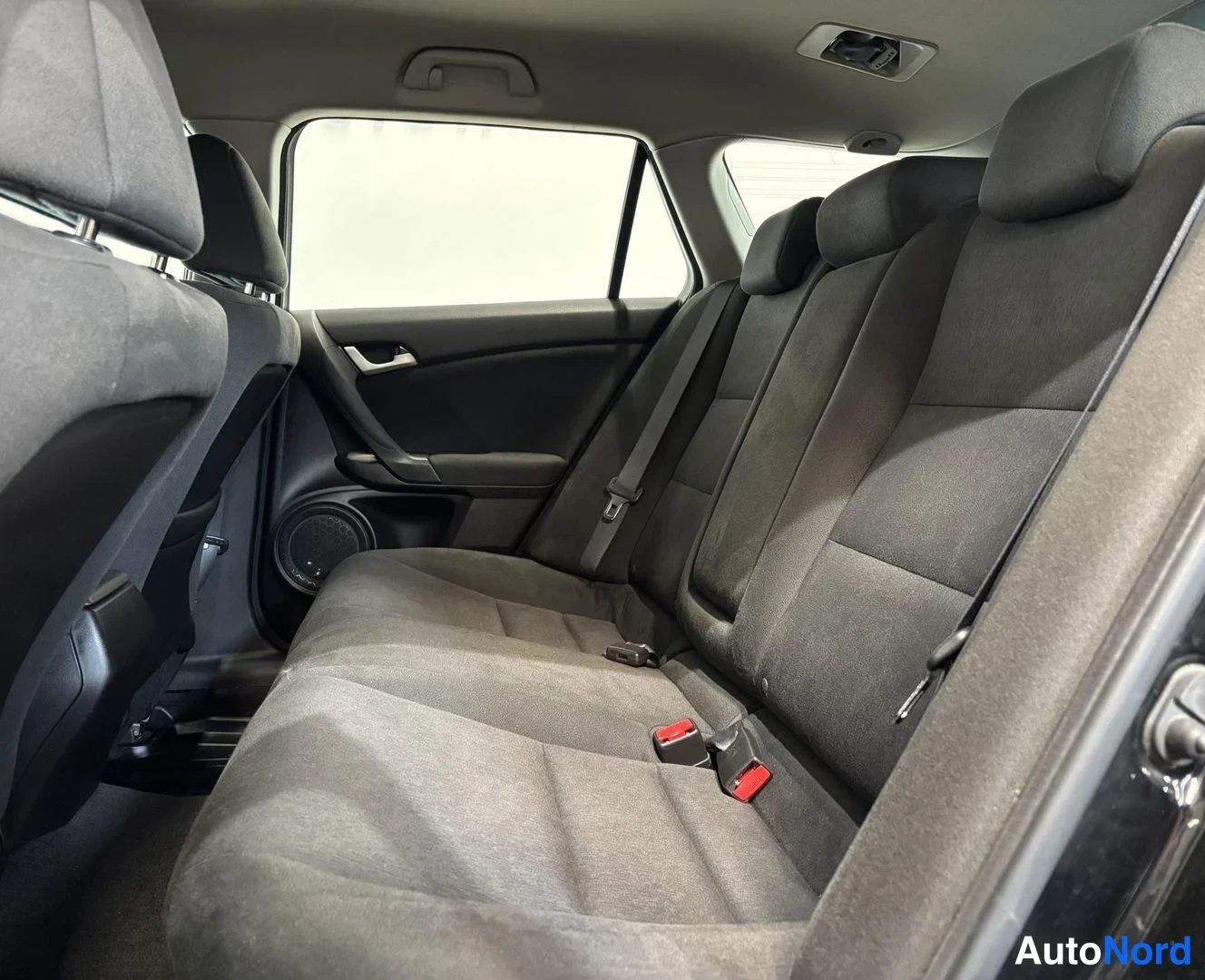 Musta Honda Accord Tourer 2008, kuva 8