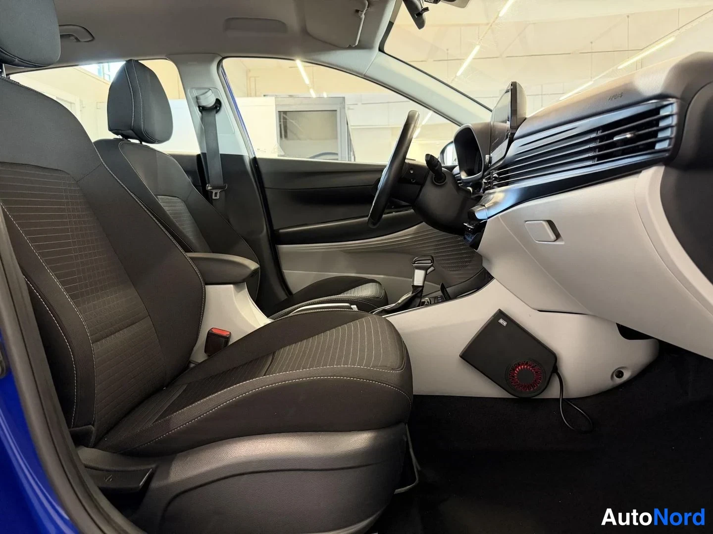 Sininen Hyundai i20 2021, kuva 12