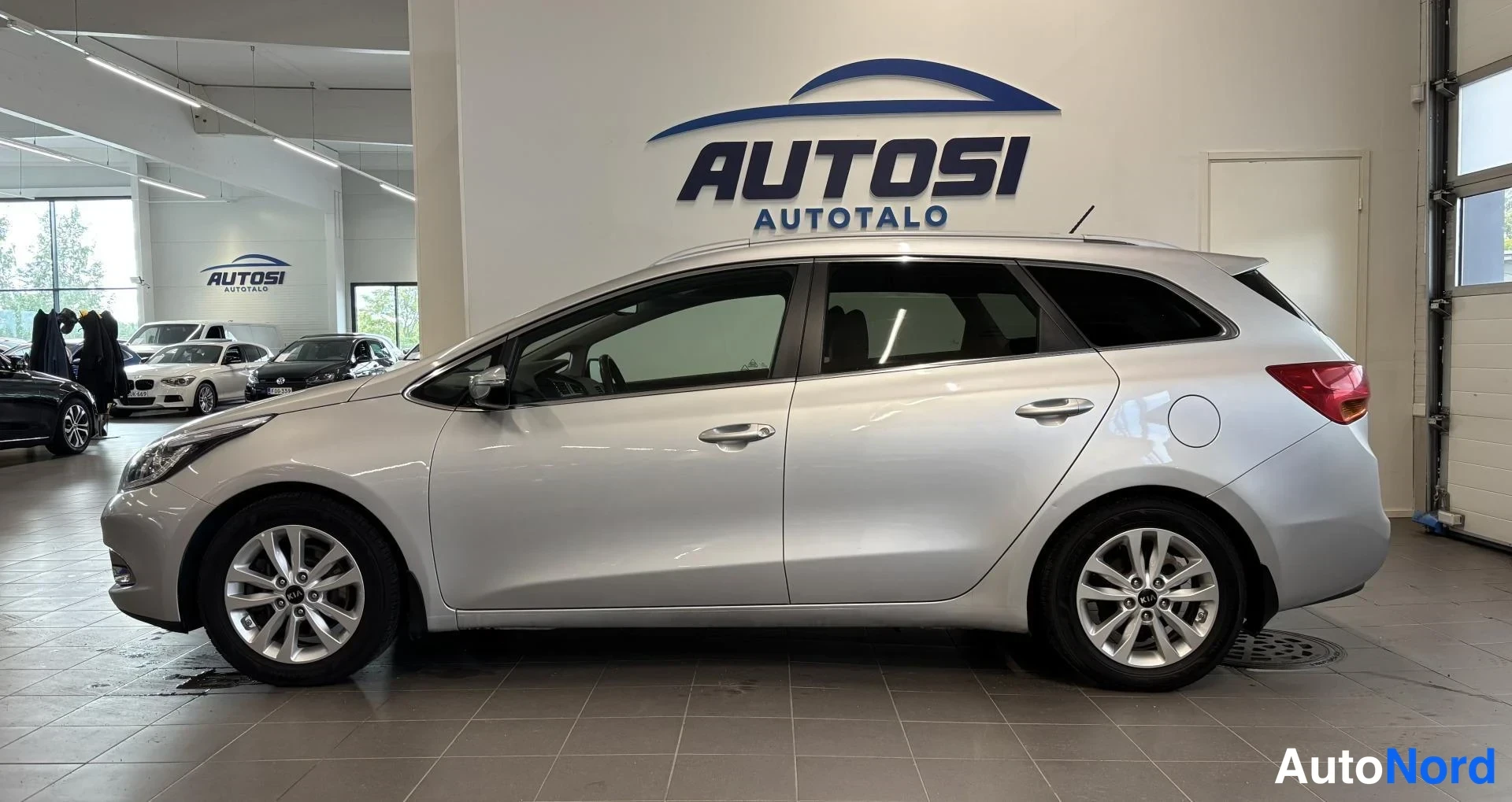 Hopea Kia Ceed 2015, sivulta, kuva 3