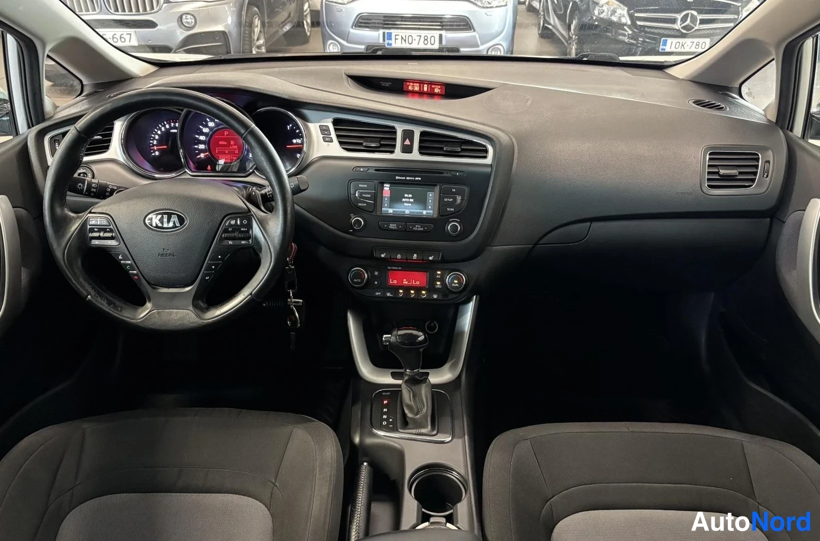 Hopea Kia Ceed 2015, kuva 11