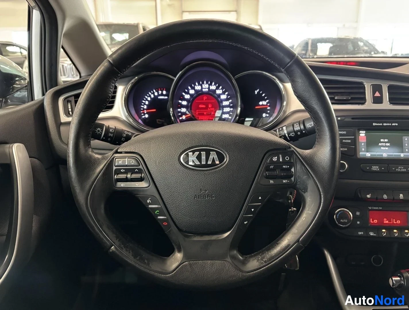 Hopea Kia Ceed 2015, kuva 12