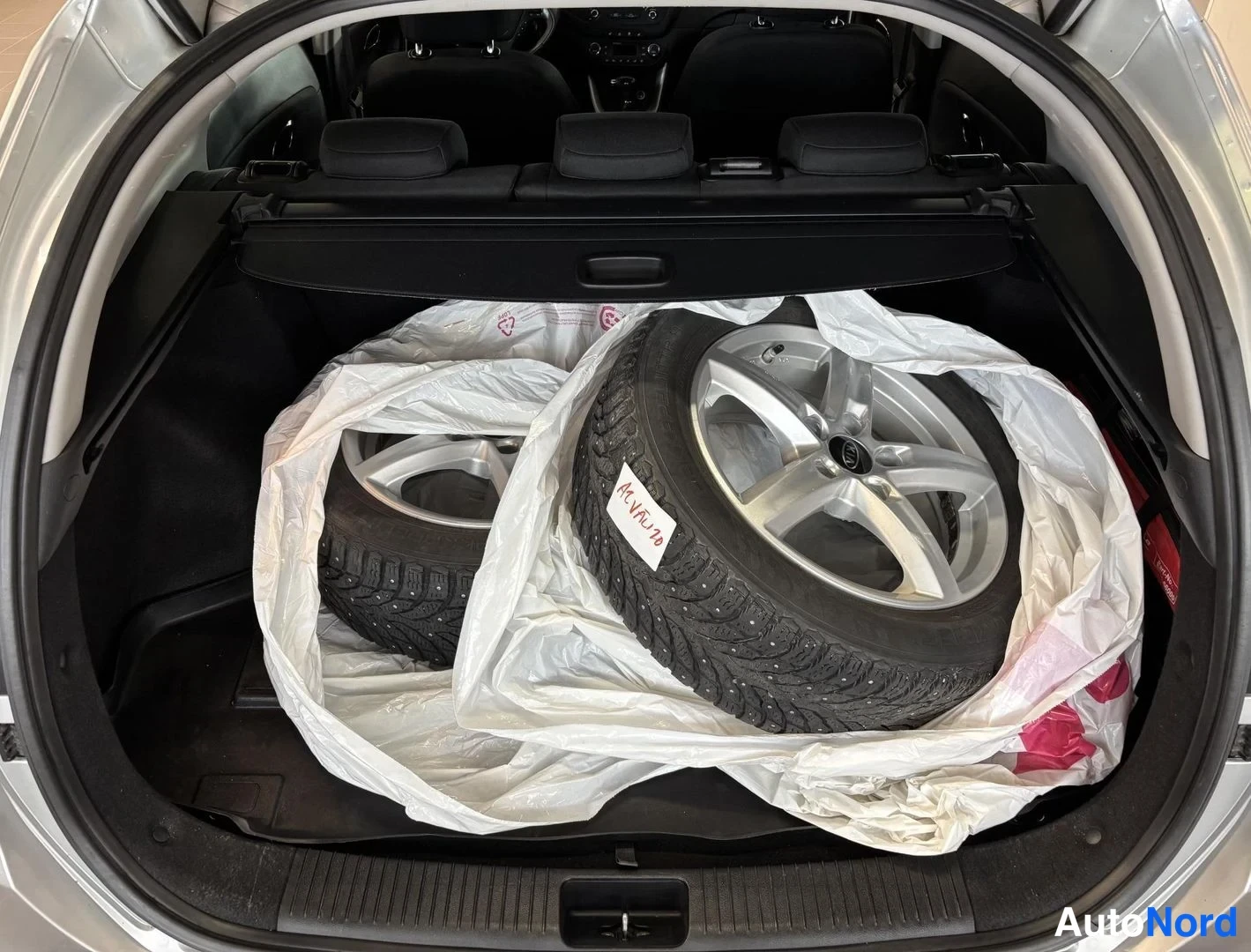 Hopea Kia Ceed 2015, kuva 8