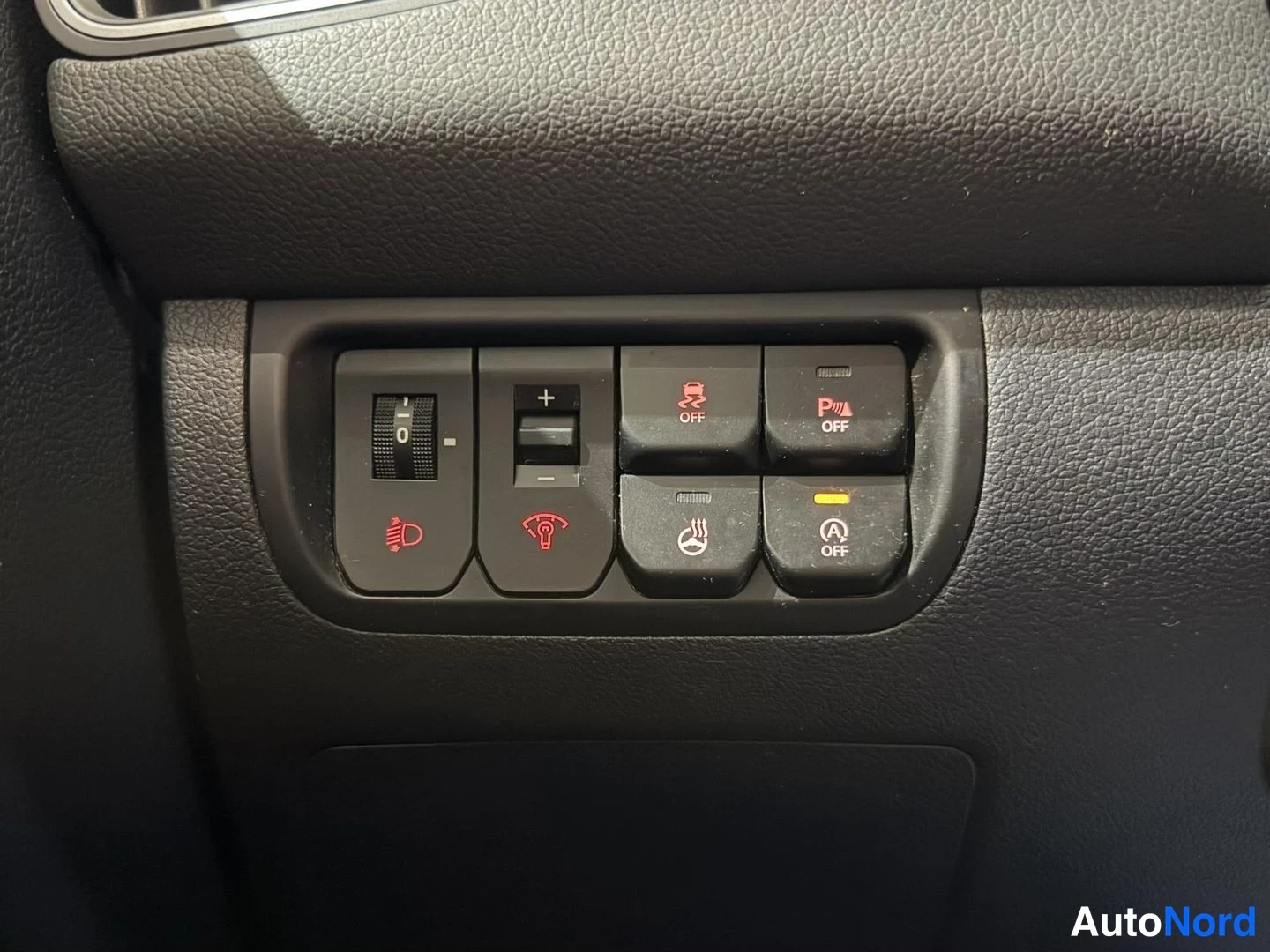 Ruskea Kia Rio 2016, kuva 15