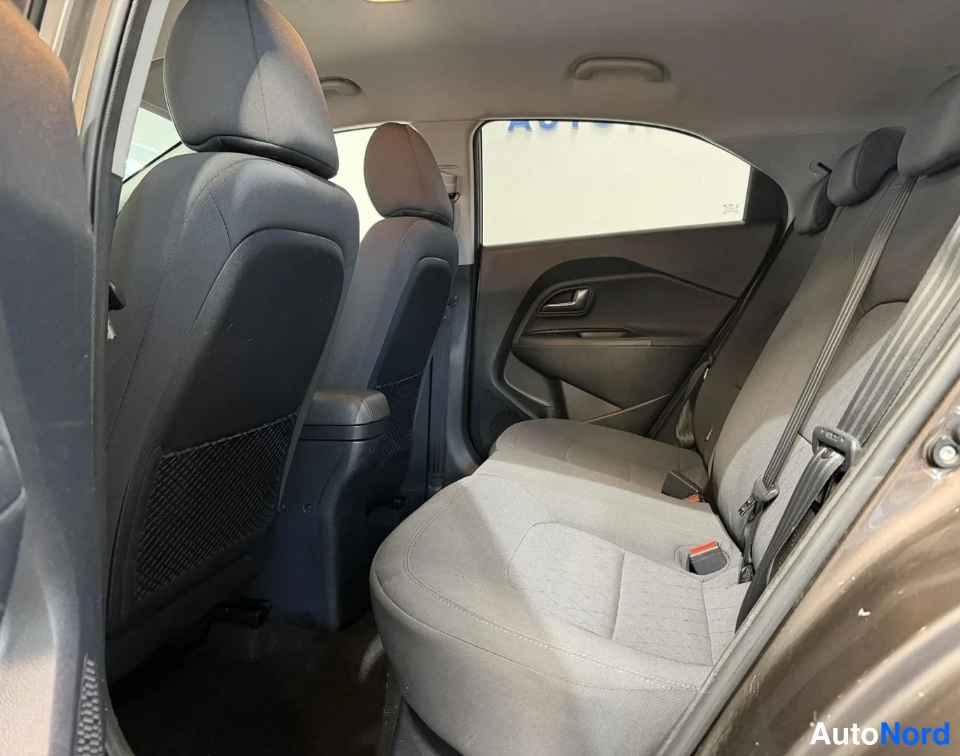 Ruskea Kia Rio 2016, kuva 8