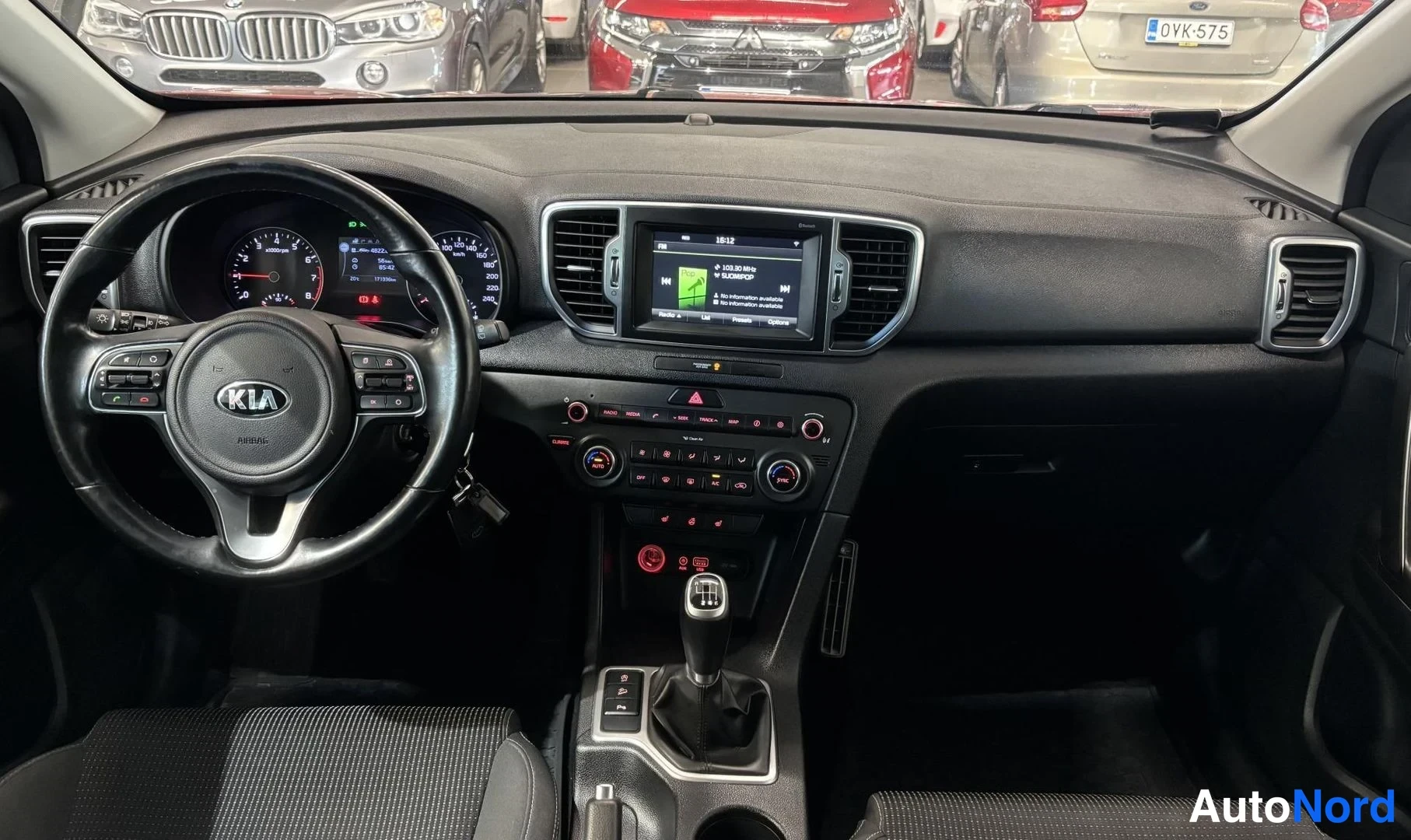 Punainen Kia Sportage 2016, kuva 6