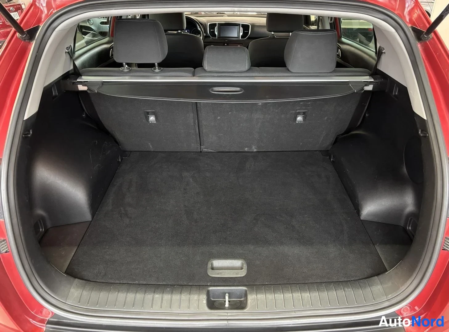 Punainen Kia Sportage 2016, kuva 10