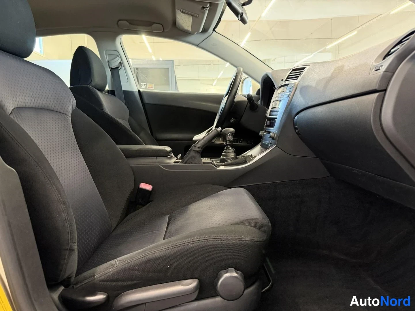 Beige Lexus IS 2006, kuva 19
